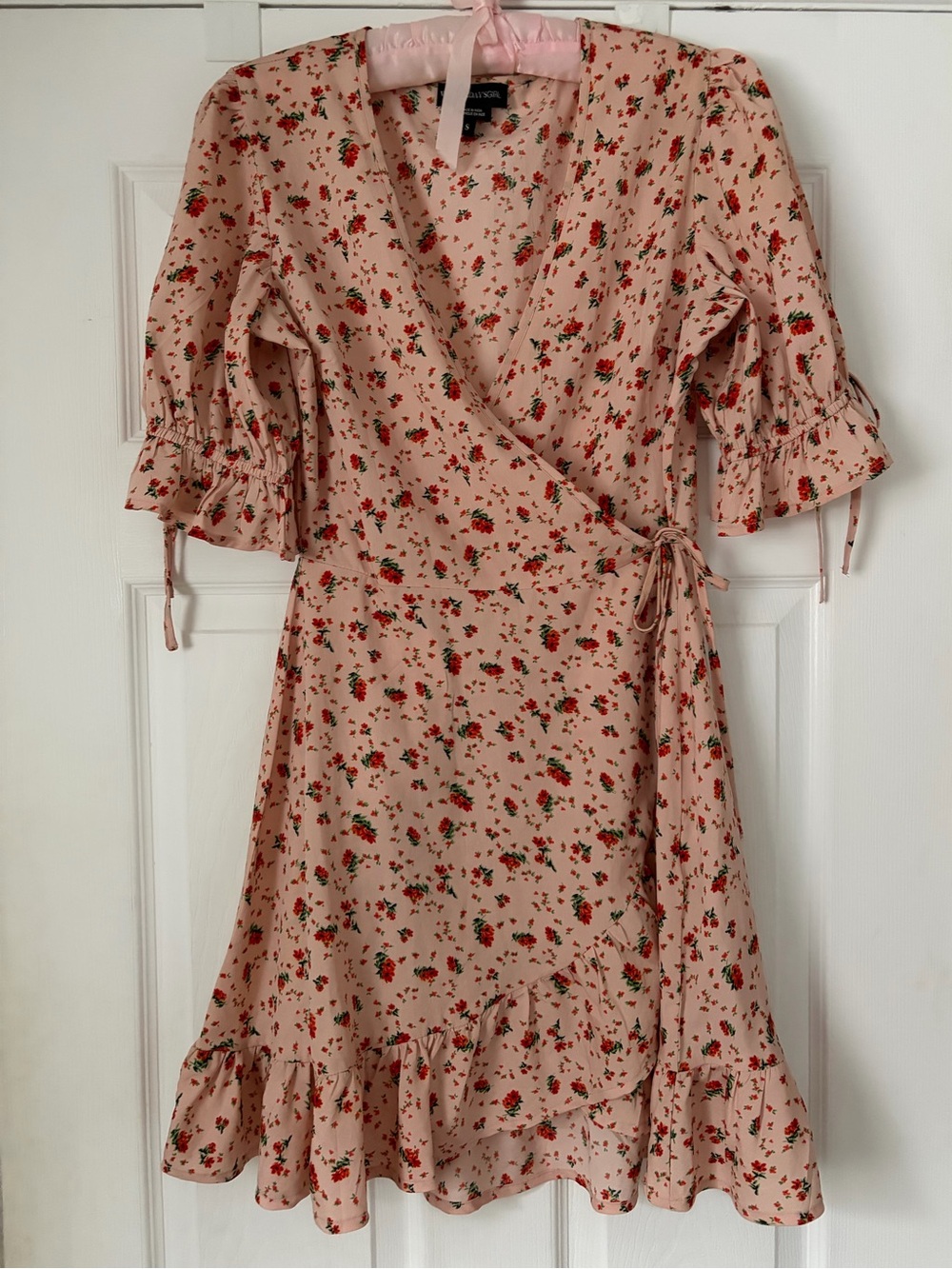 Wednesday's Girl mini wrap dress with tie sleeves in ditsy floral size S